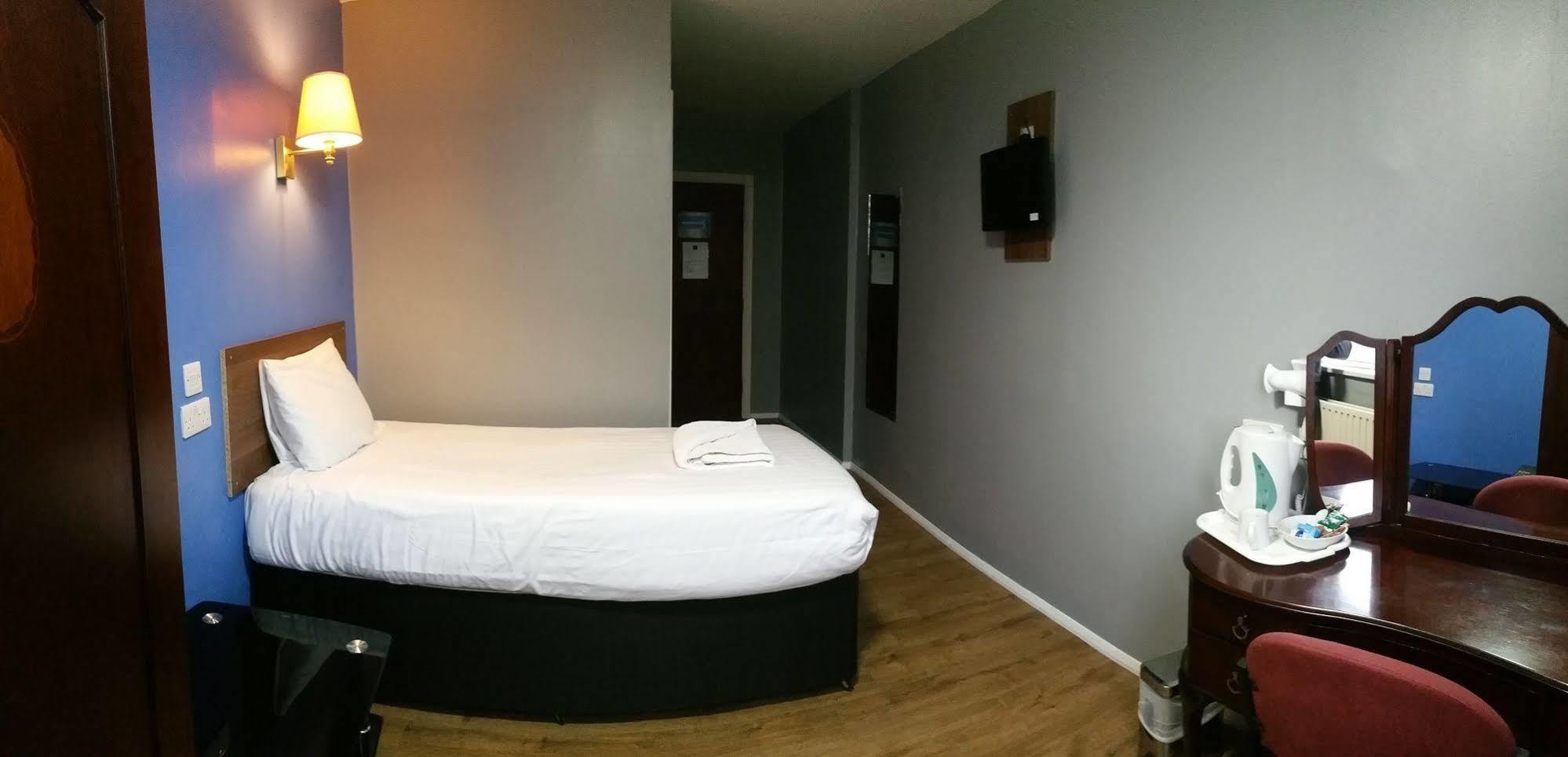 โรงแรมกิลสัน Kingston upon Hull ภายนอก รูปภาพ