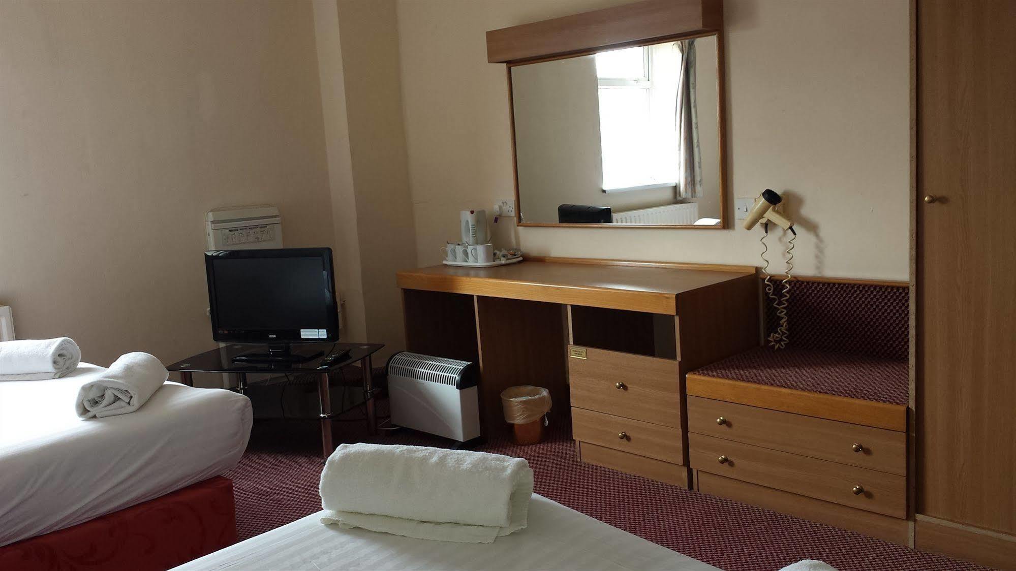 โรงแรมกิลสัน Kingston upon Hull ภายนอก รูปภาพ